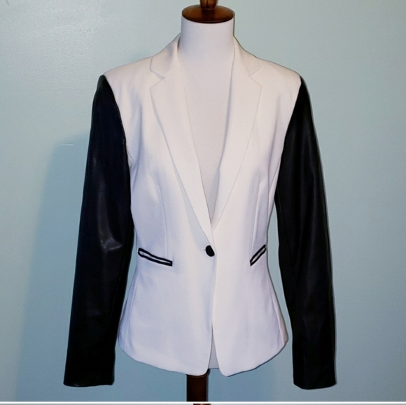 Calvin Klein Jackets & Blazers - ❤️ 2/$25 … EUC Calvin Klein faux leather blazer (size 4)